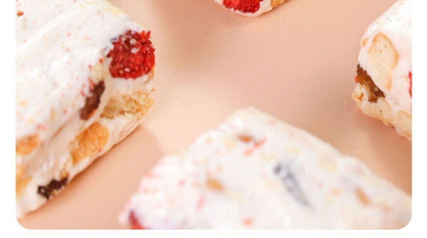Handcrafted Strawberry Goat Milk Puff Premium Dried Fruit Snack