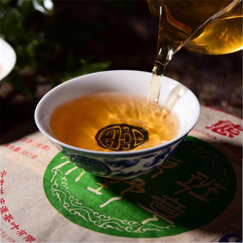 357g Klassischer Wildfeld Weihrauch Puerh Tee Yunnan Antiker Raw Puer Tee Kuchen