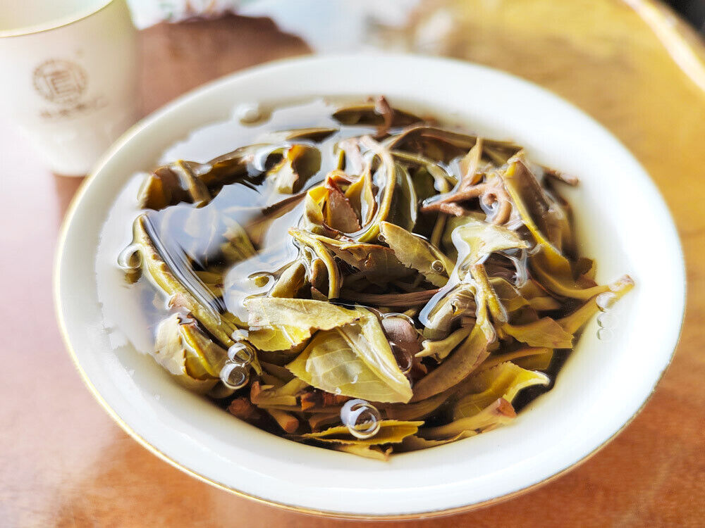HelloYoung 200g MintHotang Ancient Tree Tea Yiwu Old Tree Raw Pu'er First Spring Jiaoji Tea