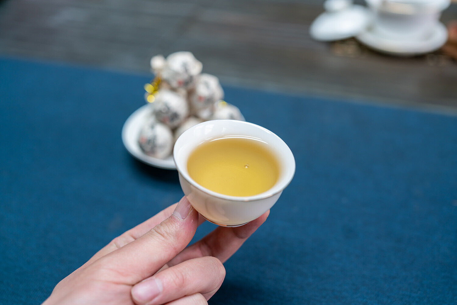 HelloYoung 500g 8g un xiegui dragon pearl Pu'er raw tea handmade dragon pearl small tuo tea
