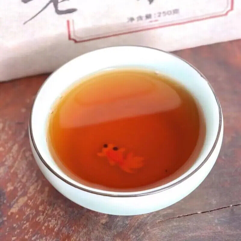 Old Laochatou Yunnan Pu'er Compressed Tea Bulang Mountain 250g Puer Tea Brick Main image