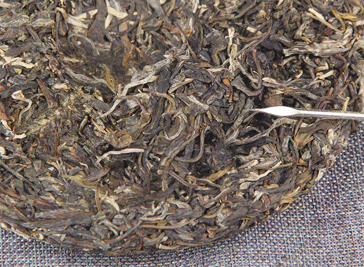HelloYoung Pu-erh Tea Leaves Yunnan Pu-erh Tea Raw Tea Cake Old Tree Pu-erh