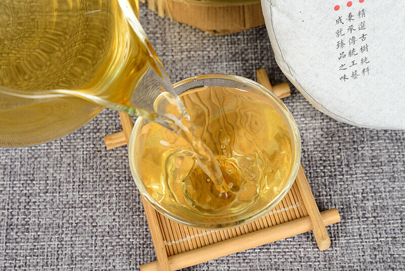 HelloYoung 200g Yunnan Pu'er Seven Seed Cake Tea High Pole Raw Tea Cake Early Spring Tea