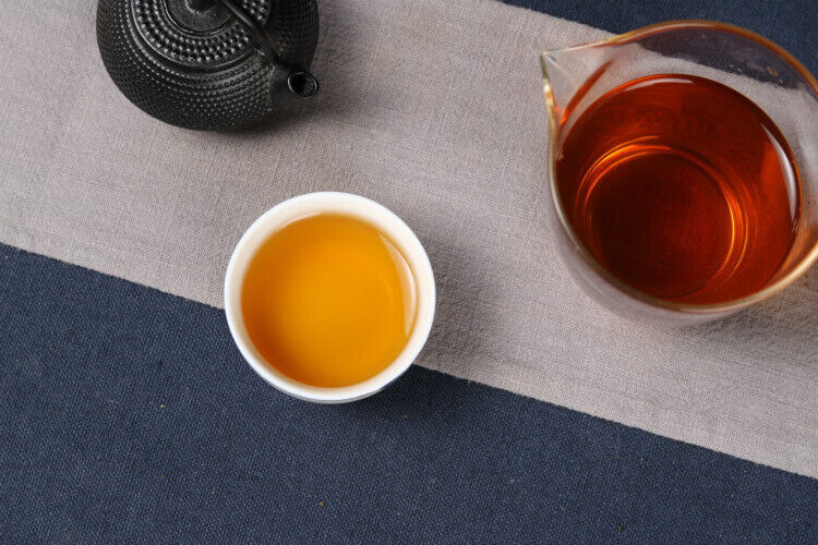 HelloYoung Fengqing Dian Hong tea spring tea Two-leaf pine needles (No. 1) Lijiao black tea