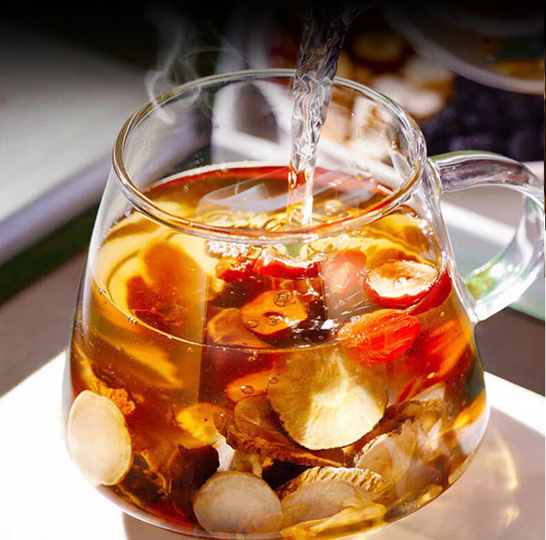 Herbal Tea with Ginseng Goji Berries Cordyceps Maca Eucommia and Epimedium