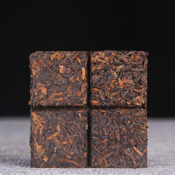 HelloYoung Cooked Tea Class Seal Golden Bud Ancient Tree Tea 36g * 10 Pu'er Tea Brick Old
