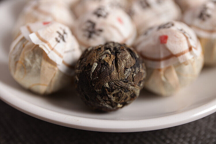 HelloYoung Yunnan Pu'er tea Fuding white tea process white peony old white tea dragon pearl