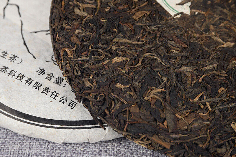 HelloYoung 357g Yunnan Raw Tea Cake Pu'er Tea Cake 357g巴达生饼