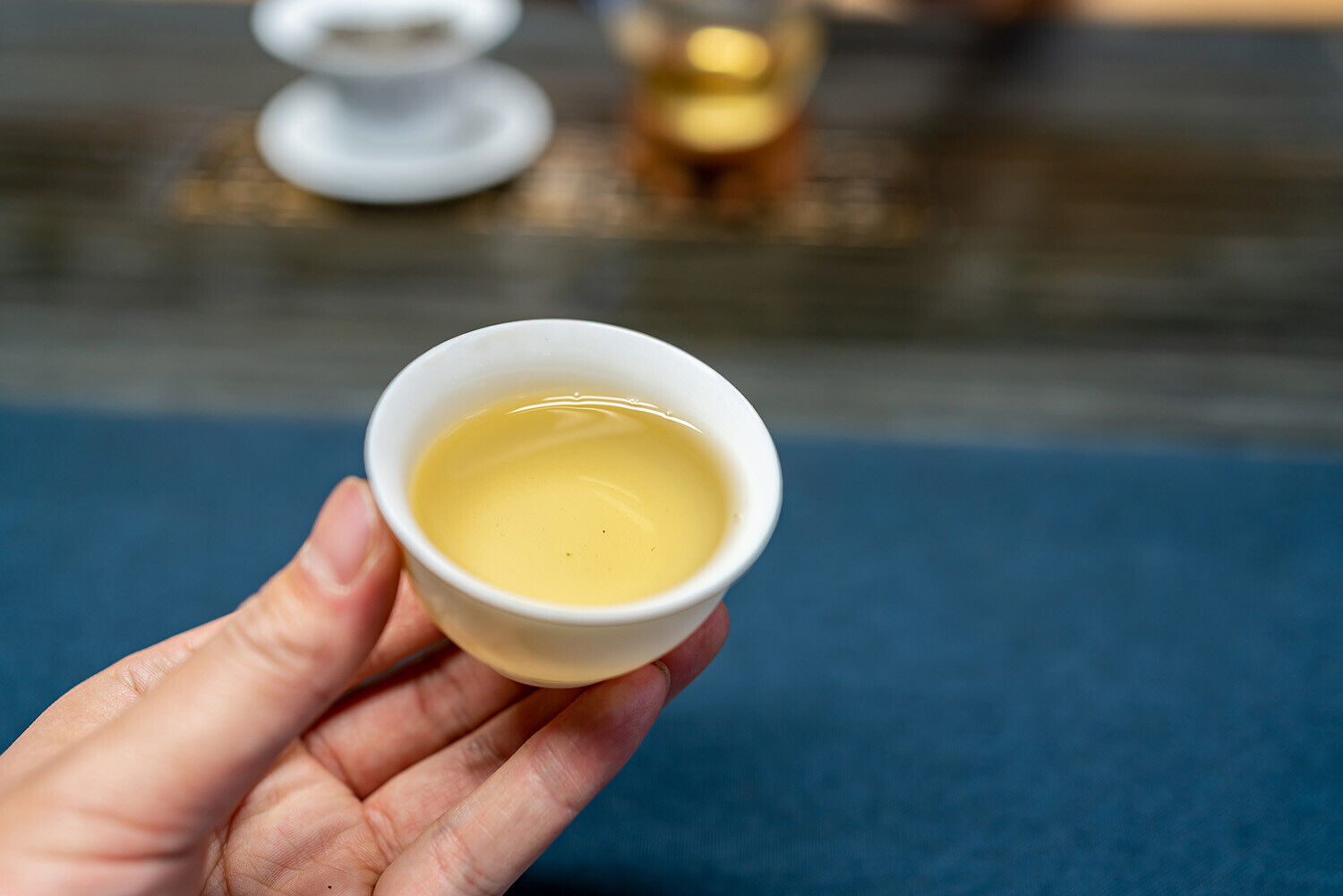 HelloYoung 357g Old Banzhang Puerh Raw Tea Cake Yunnan Ancient Puerh Seven Seed Cake Tea