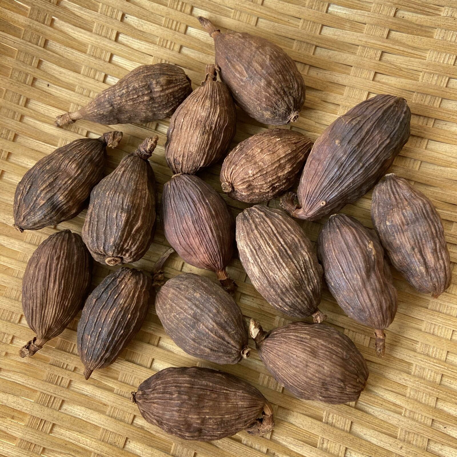 HelloYoung 100g-500g Organic Cardamom Yunnan Seasonings Black Cardamon Smoky Flavour Spices