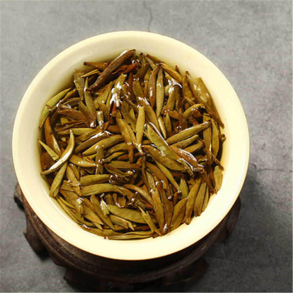 White Tea Loose Leaf Organic Silver Needle Bai Hao Yin Zhen  elizabeth arden Tea