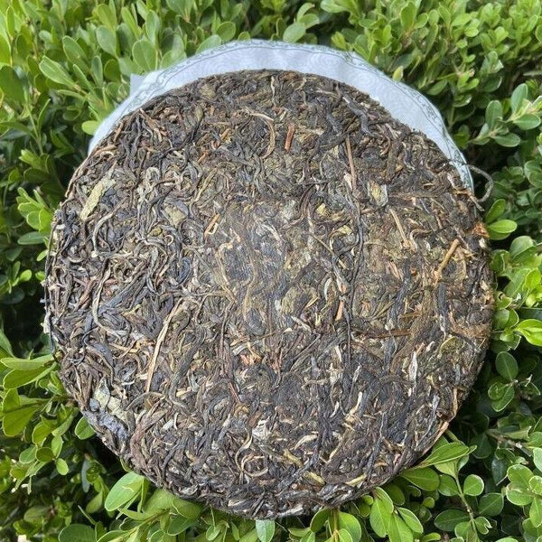 Premium 357g Old Half Zhang Classic Yunnan Raw Tea Seven Seed Cake