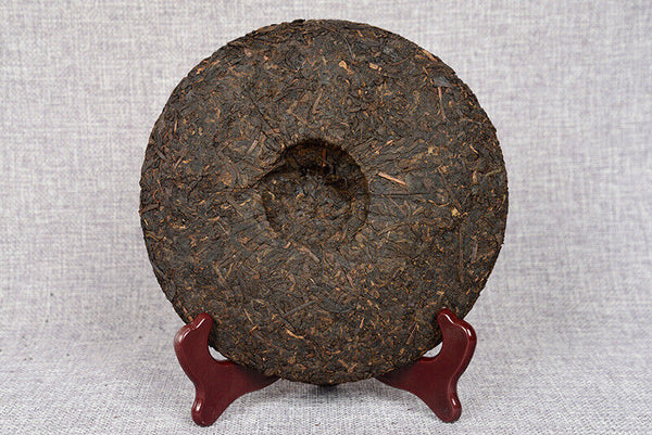 HelloYoung 357 g Yunnan deep mountain wild flavor cooked cake seven sub cake Pu'er tea
