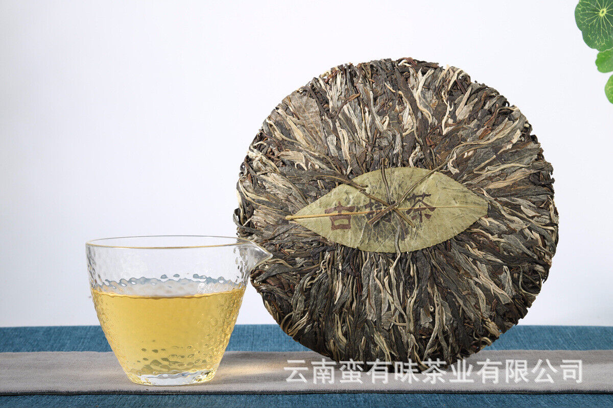 HelloYoung 357g Yunnan Pu'er tea leaves Menghai Da Shu tea Putzi tea cake Pu'er raw tea
