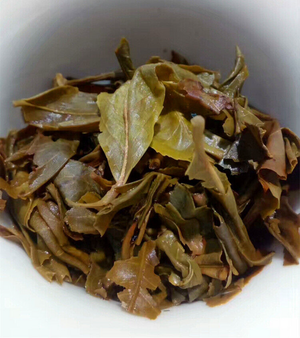 HelloYoung 357g Pu'er raw tea golden leaves golden Mengku yellow slices, seven seed cakes
