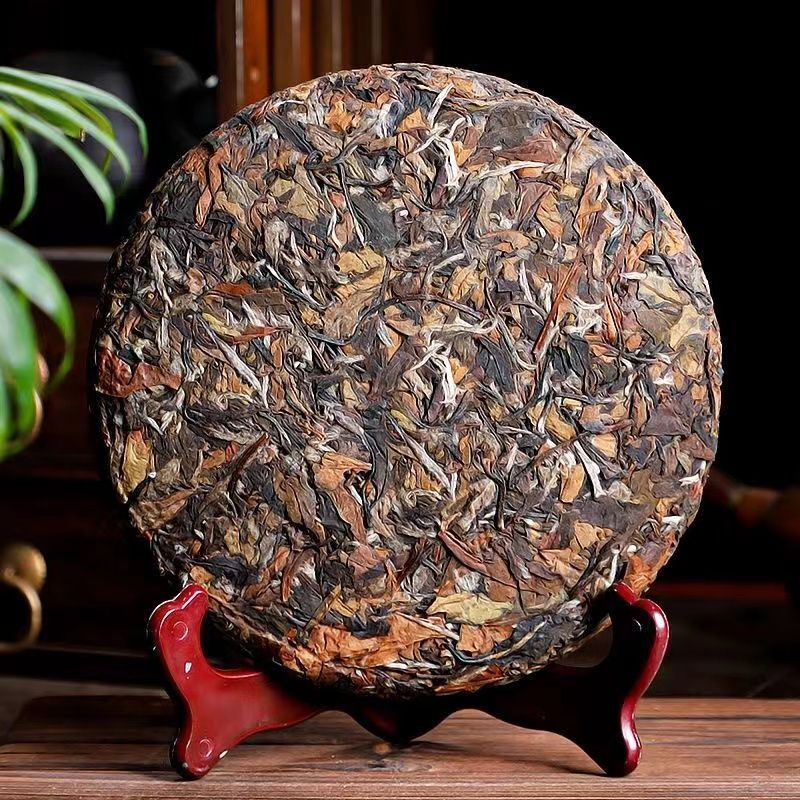 Fuding White Tea Shou Mei Chen Xiang Old White Tea Classic Tea Cake 350g Secondary image