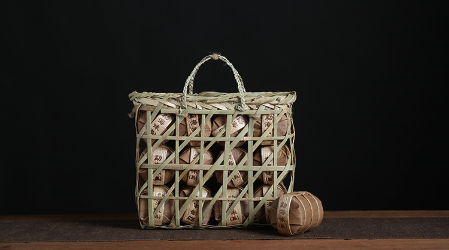 HelloYoung 672g Basket of 84 pieces Yunnan Puerh Cake Ripe Tea Linglong Small Cake
