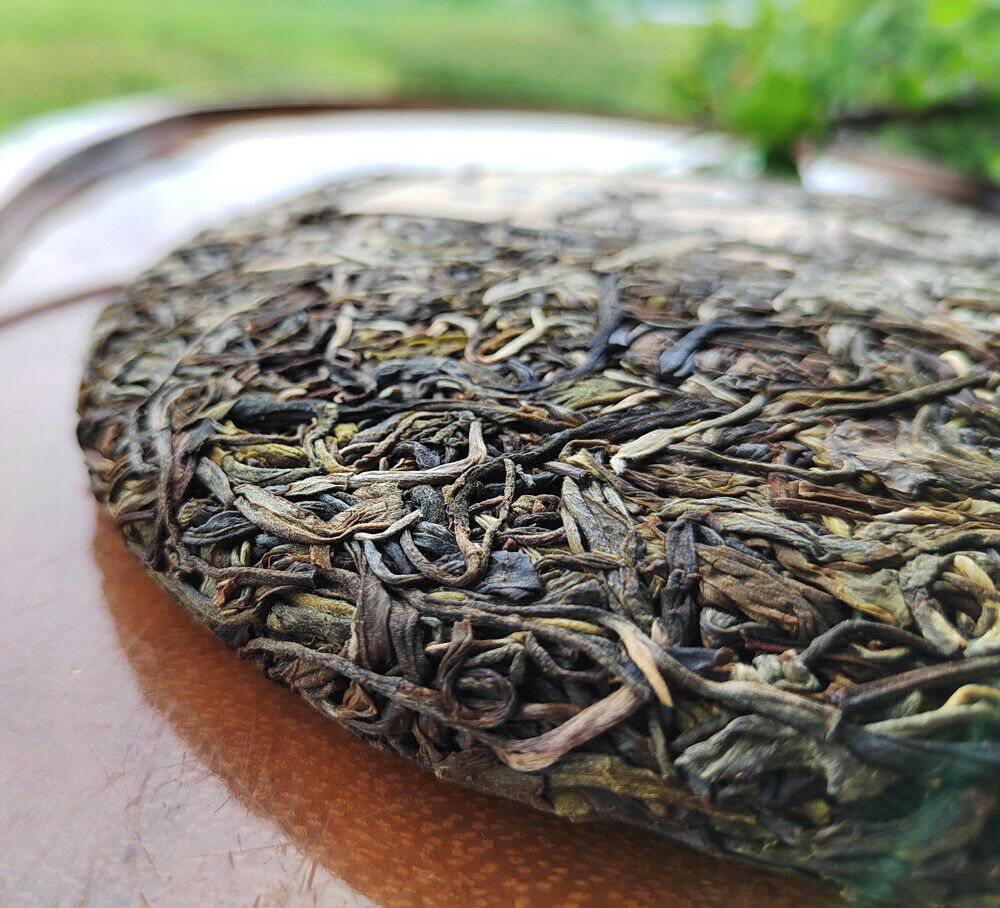 HelloYoung 357g Pu'er tea raw tea cake Yiwu Zhengshan Pu'er Yunnan seven cakes tea leaves