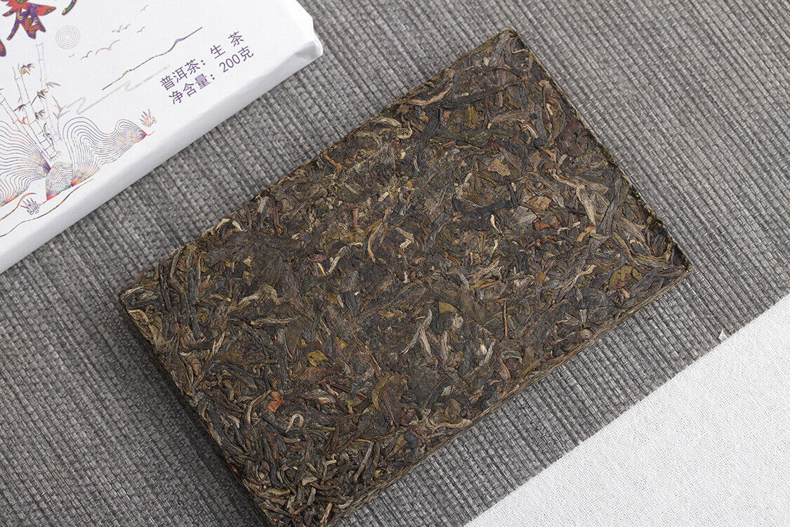 Yunnan Puerh Tea , Puerh Raw Tea Brick 200g Bright Front Spring Tea