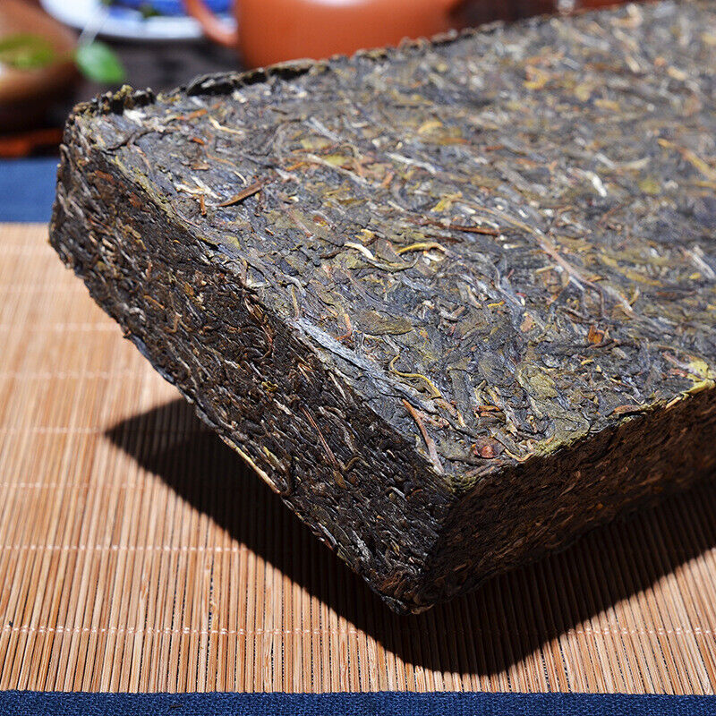 HelloYoung Yunnan Pu'er Tea Tea Ban Zhang Antient Tree Large Tea Bricks 1000g/2.2lb
