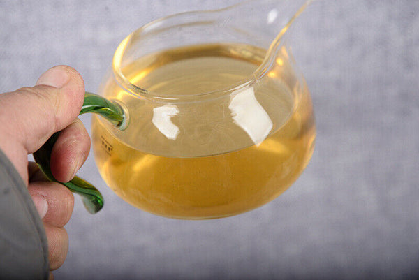 HelloYoung Yunnan Tea Raw Puerh Tea 100g Raw Cake Raw Puerh Tea 贺开春茶