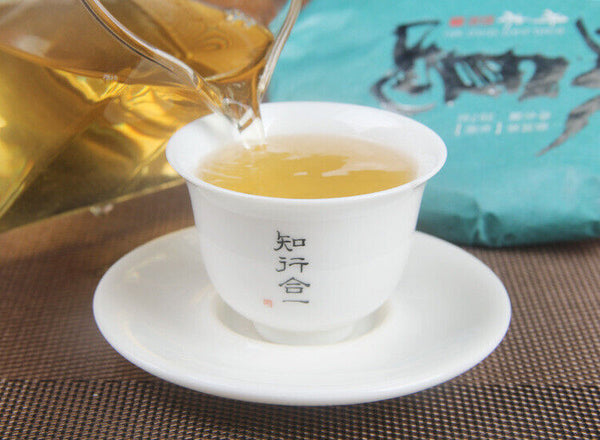 HelloYoung Icelandic raw tea cake spring tea pure sweet Mengku Pu'er seven seed cake tea