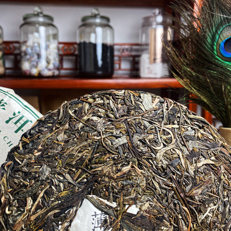 HelloYoung Yunnan Pu'er Tea Cake Raw Pu'er Tea Lao Banzhang Ancient Tree Tea 357g Secondary image