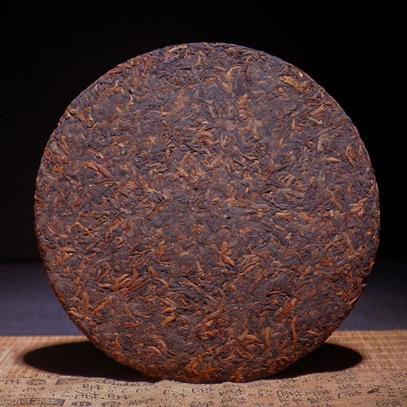 Aged Golden Needle Premium Yunnan Tea Tree King Ripe Pu'er Tea Cake 357g