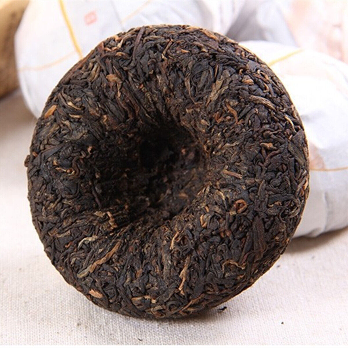 HelloYoung Chinese Old Tea Menghai Tree Organic Pu Erh Chinese Premium Yunnan Puer Tea 100g