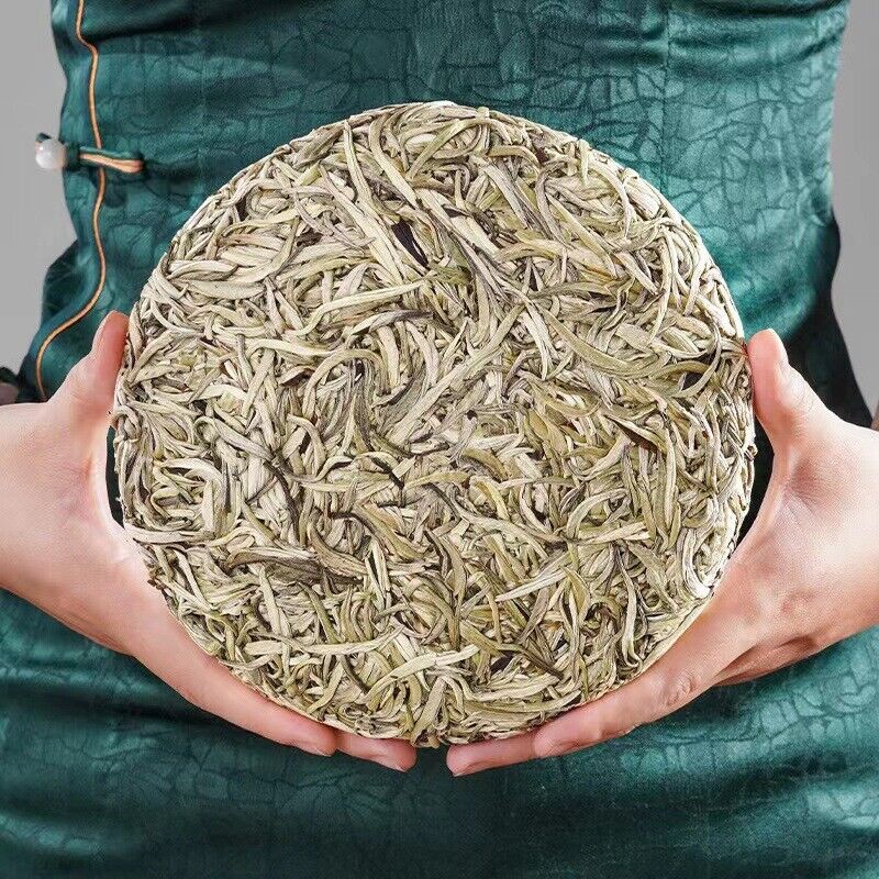 HelloYoung 357g Yunnan Baihao Yinzhen white tea cake moonlight white tea leaves whole buds