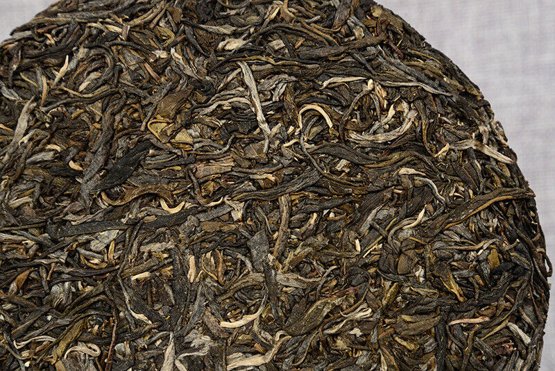 HelloYoung 357g Yunnan Pu'er Tea Early Spring Tea Spring Tip Raw Cake Seven Seed Cake