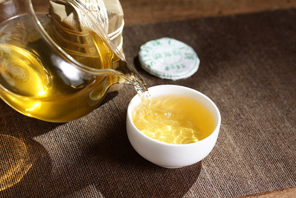 HelloYoung 672g Linglong Seven Cakes Raw Tea Yunnan Pu'er Tea Menghai 8g Mini Small Cakes