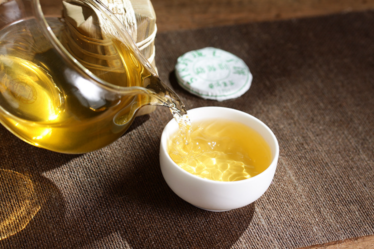 HelloYoung 672g Linglong Seven Cakes Raw Tea Yunnan Pu'er Tea Menghai 8g Mini Small Cakes