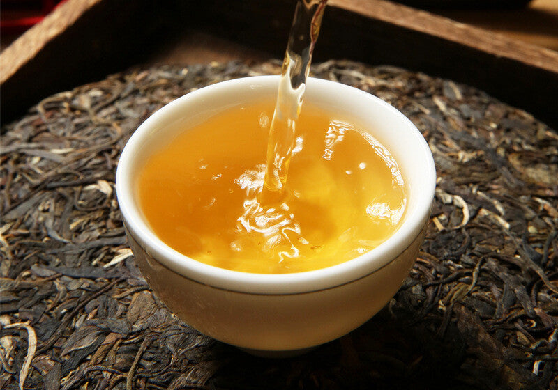 Icelandic Ancient Tree Yunnan Pu'er Tea Raw Tea Cake 357 Grams Qi Zi Cake Tea