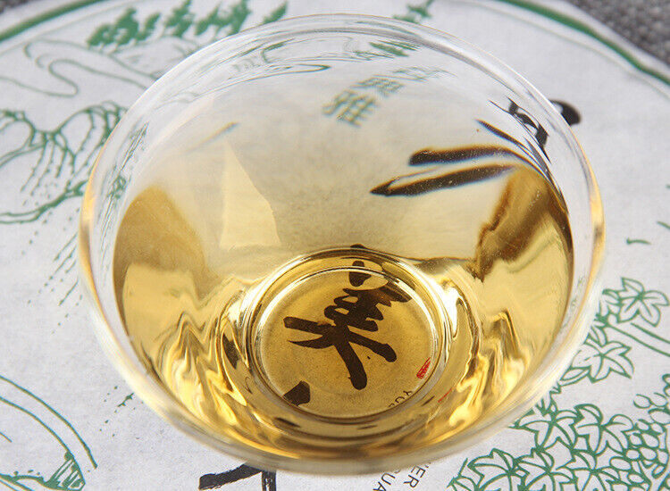 HelloYoung 357g Yunnan Tea Puerh Tea Moonlight White Cake Jingmai Mountain Arborvitae