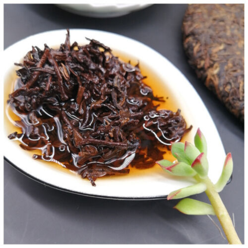 HelloYoung Tea Puerh Tea Cake Ripe Puer Cooked 357g Yunnan Tong Qing Hao Yiwu Mt. Old