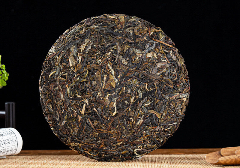 357g Yunnan Menghai Pu'er Raw Tea Brown Mountain Qizi Cake Ancient Tree Tea