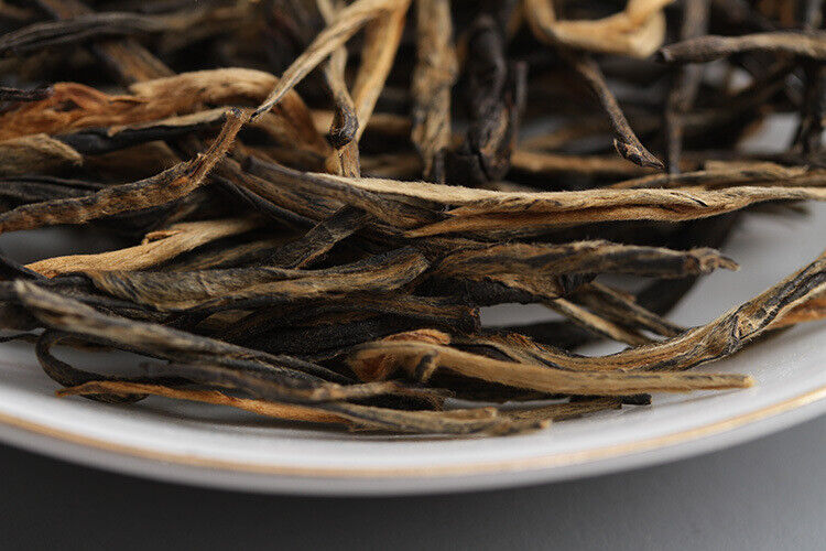 HelloYoung 500g Yunnan Dian Hong JD58 raw material Pine needles One bud one leaf (No.1)