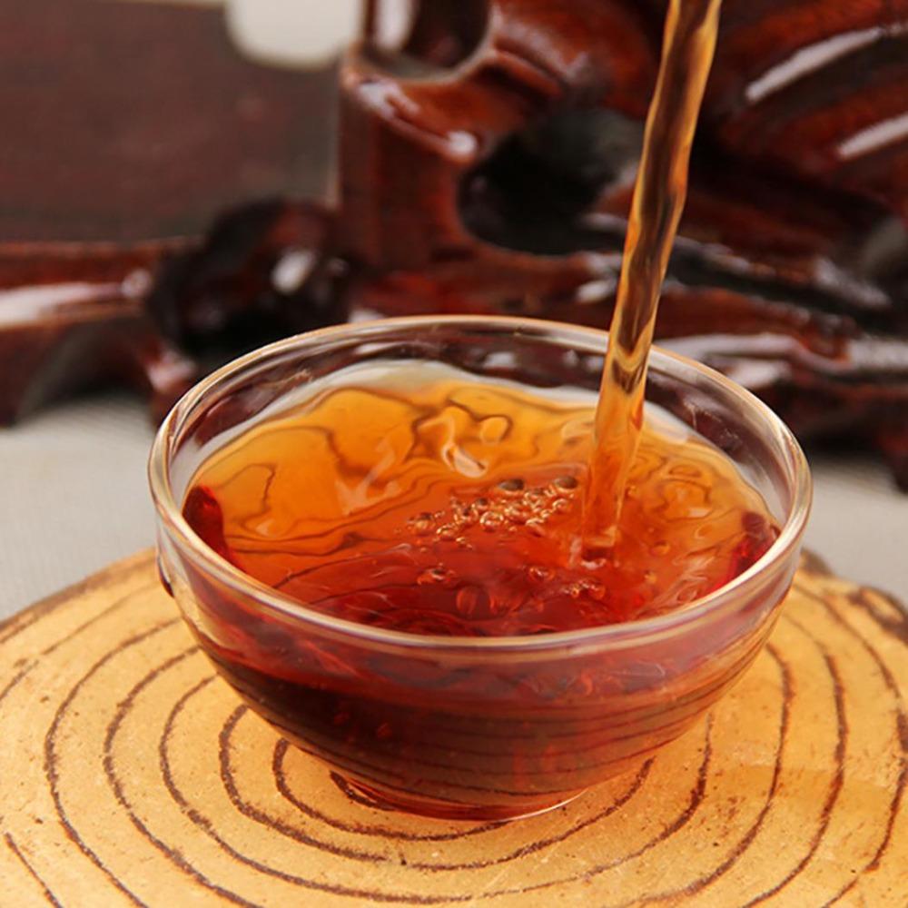 HelloYoungTea 250g Classic Yunnan Chinese Pu'er Tea Gift Package 250克经典云南中国普洱茶礼盒装