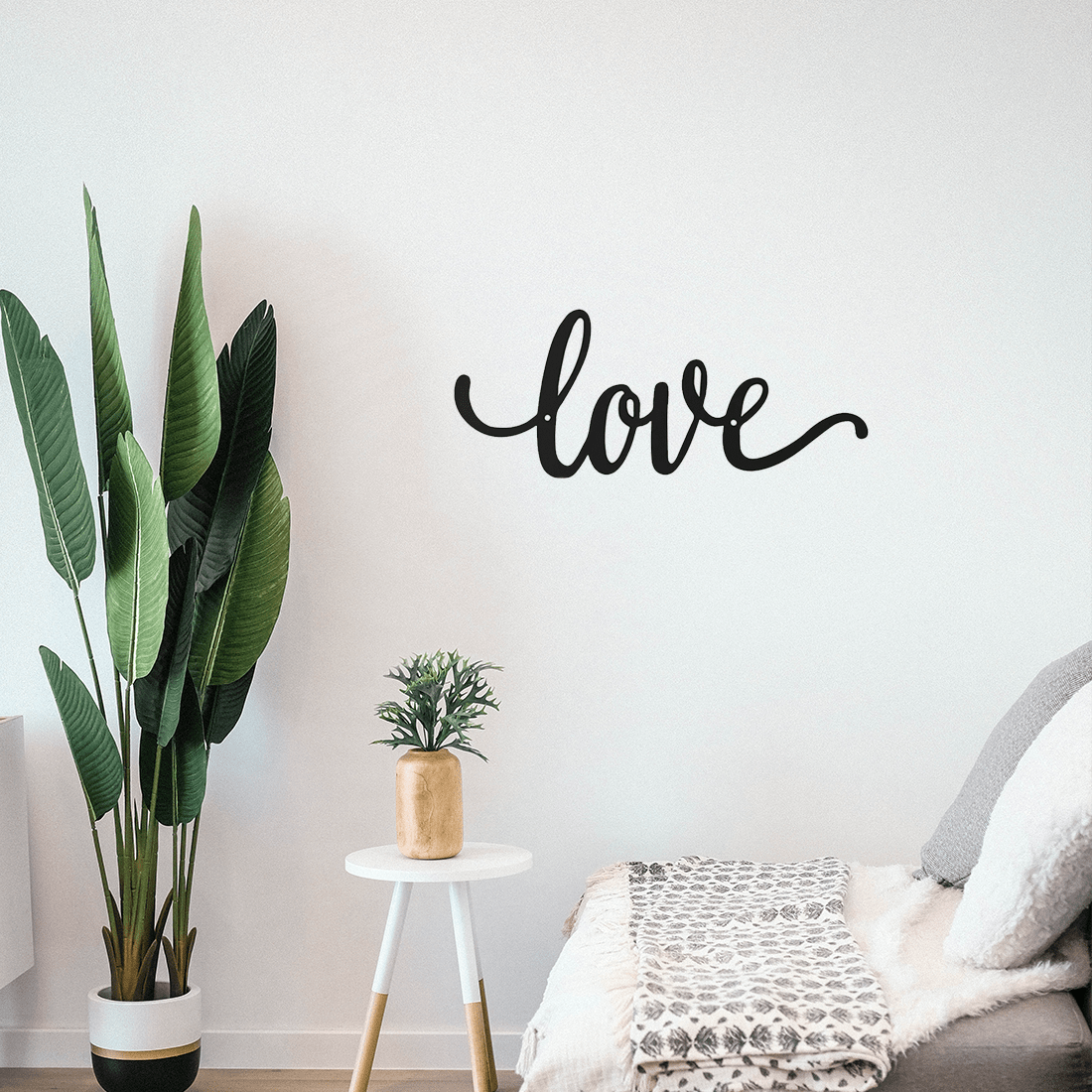 1 Piece, Metal "LOVE" Sign Wall Decoration, Rustic Black Wall Art Hanging Hollow Out Decor, Home Wall Metal Hanging