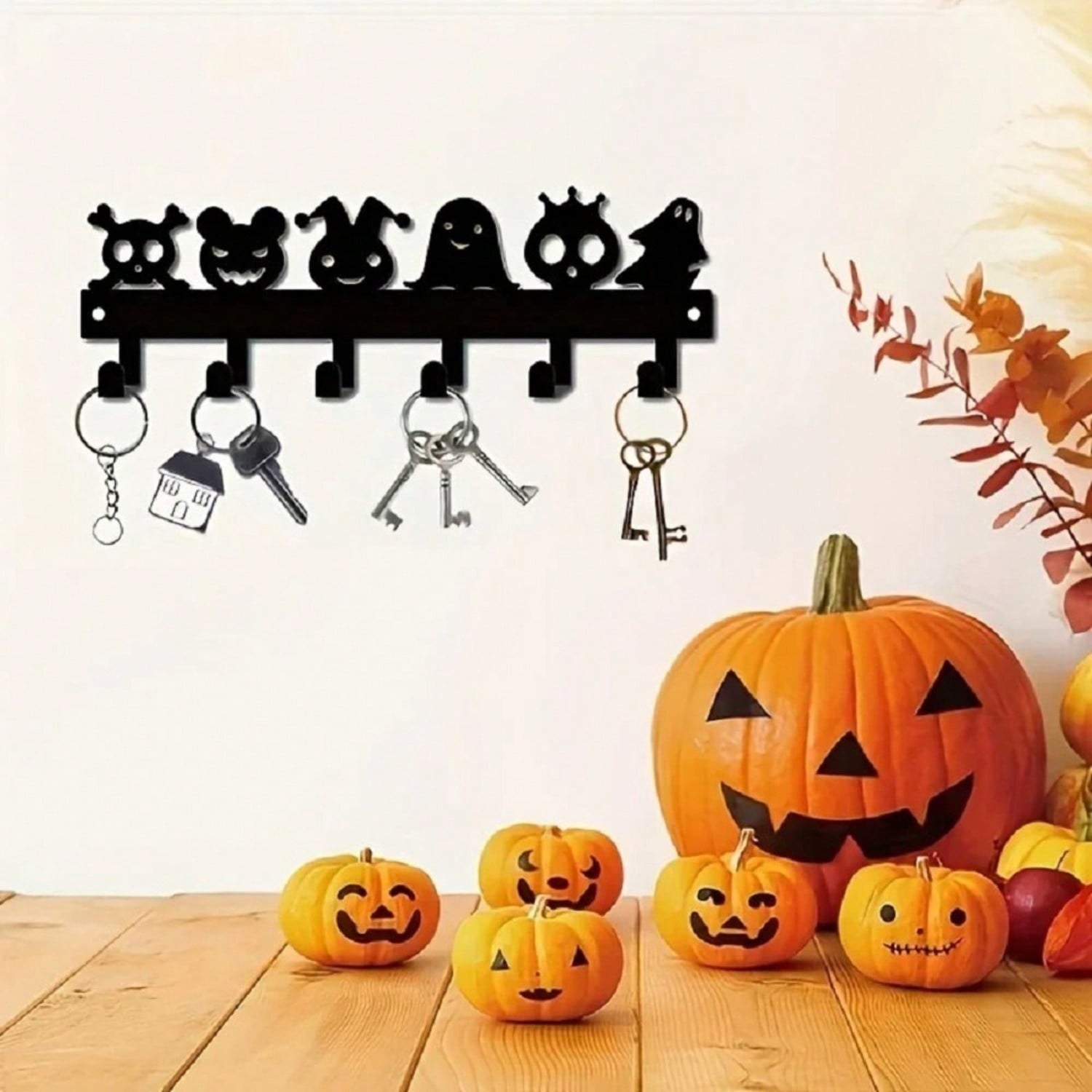 1PC Halloween Metal Wall-Mounted Rack With 6 Hooks, Pumpkin Ghost Pattern Hooks For Keys, Towels, Umbrellas, Decorative Organizer Shelf