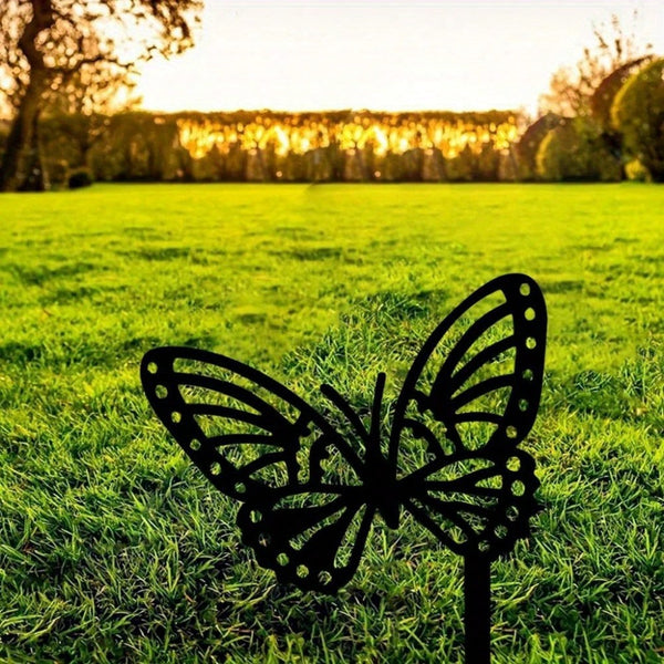 1 rust or black metal rabbit, butterfly and bird garden decoration card. Outdoor decorative animal silhouette card. Suitable for nature theme parks, garden restaurants and other places to add a natural artistic atmosphere to the space.