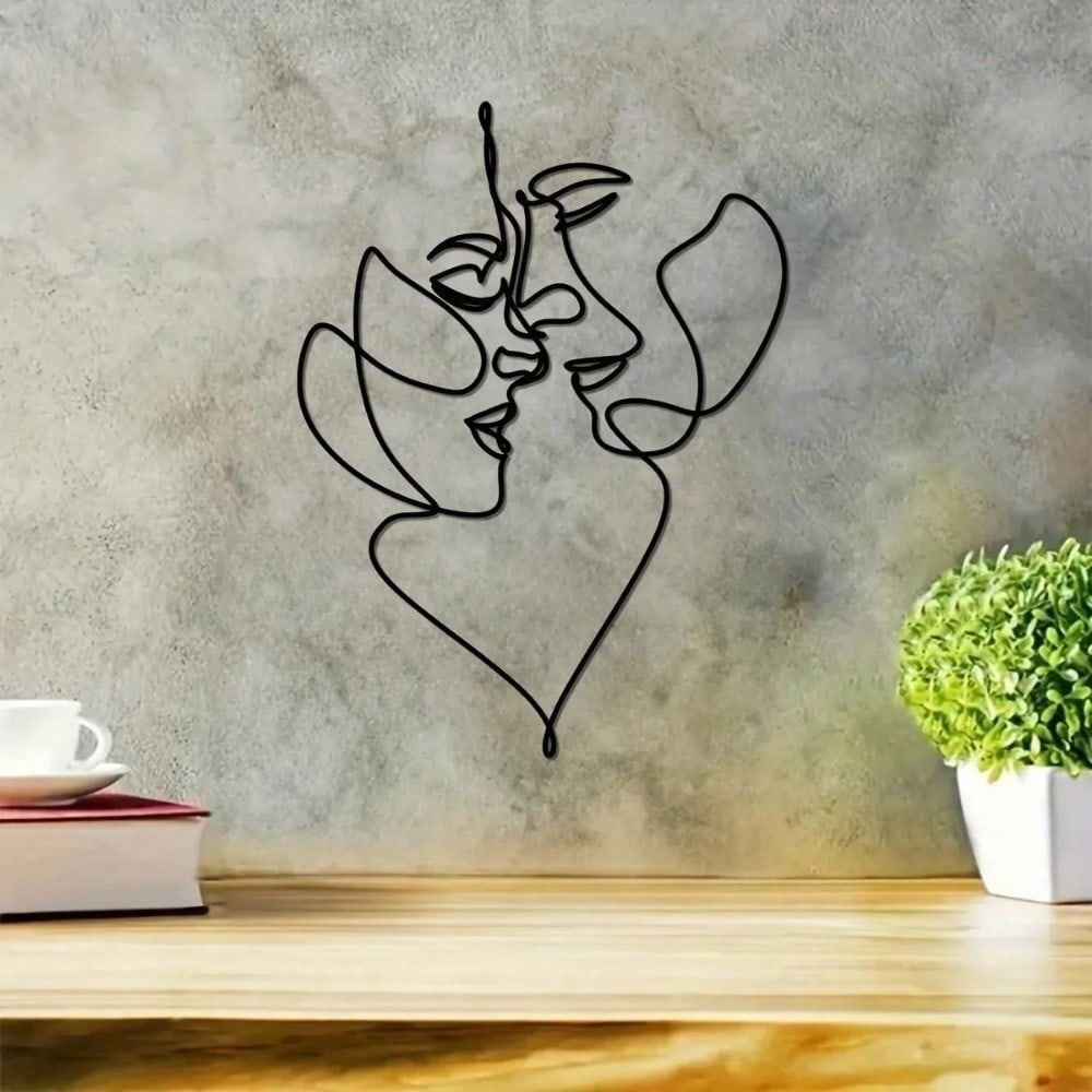 1 piece. Unique wire heart-shaped wall decoration. Contains two sides. Ideal gift for birthdays, Christmas and home decor. Also suitable for anniversaries and Valentine's Day. Birthday