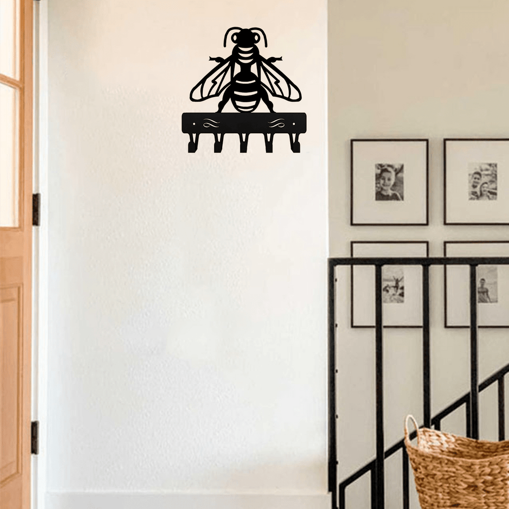 1. Valentine's Day love metal key hook wall decoration. Add interest and practicality to the space. Exquisite design makes your life more convenient and orderly. Suitable for rooms, bathrooms, entrances, cloakrooms and other places.