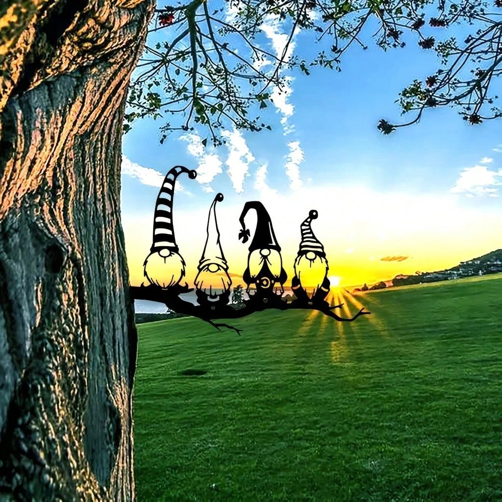 1 piece of Santa branch steel silhouette metal wall decoration, suitable for home garden patio outdoor statue insert decoration, is the perfect choice for birthday, housewarming gifts.