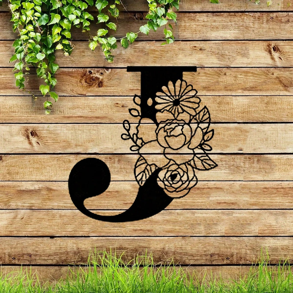 1件花卉字母金属标牌，自由组合，充满独特魅力。适用于温馨卧室、创意办公室、个性化店铺。