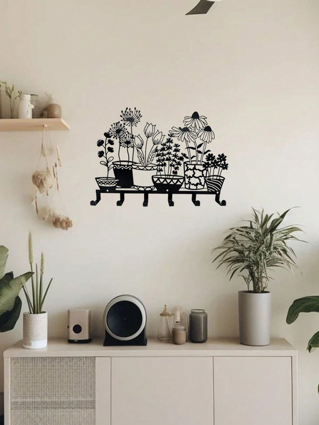 1 piece metal wall-mounted hook, black vase-shaped hook key hook, black simple line design home decoration, female artwork, suitable for hanging keys, trinkets, wall-mounted storage racks, wall decoration