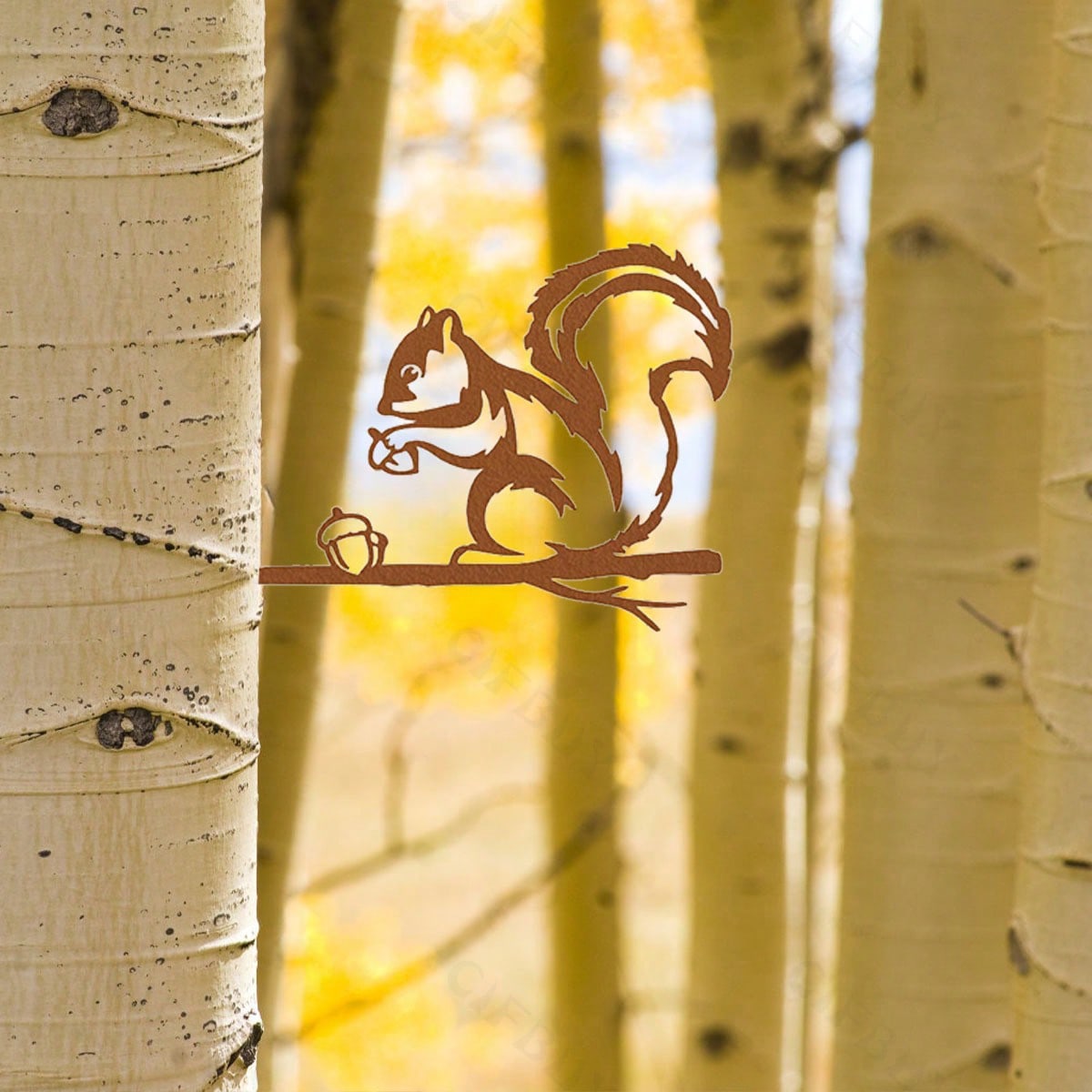 An embroidered squirrel guardian nut outdoor garden tree insert can be placed in various places such as courtyards and gardens to add an artistic touch to the garden. It is a fine outdoor garden decoration.
