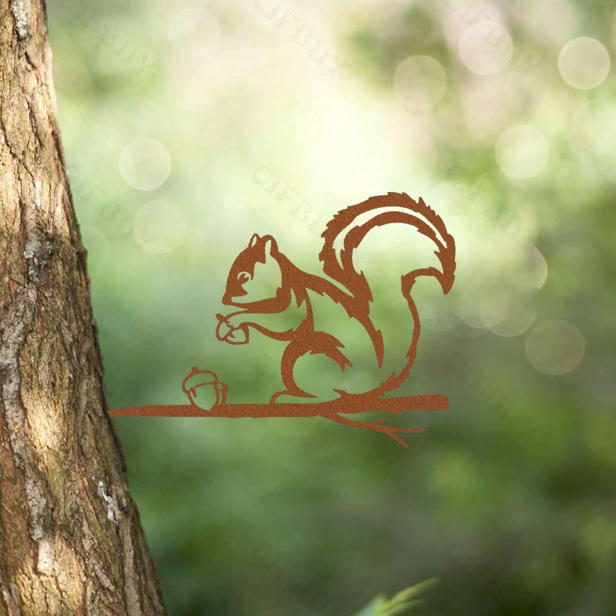 An embroidered squirrel guardian nut outdoor garden tree insert can be placed in various places such as courtyards and gardens to add an artistic touch to the garden. It is a fine outdoor garden decoration.