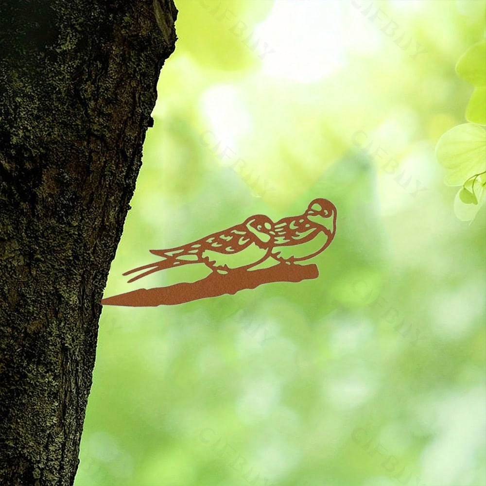 This embroidered two birds outdoor garden tree insert (1 piece) can be placed in various places such as courtyards and gardens to add an artistic touch to the garden. It is a fine outdoor garden decoration.
